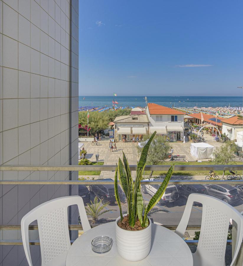 Hotel Lungomare Lido di Camaiore