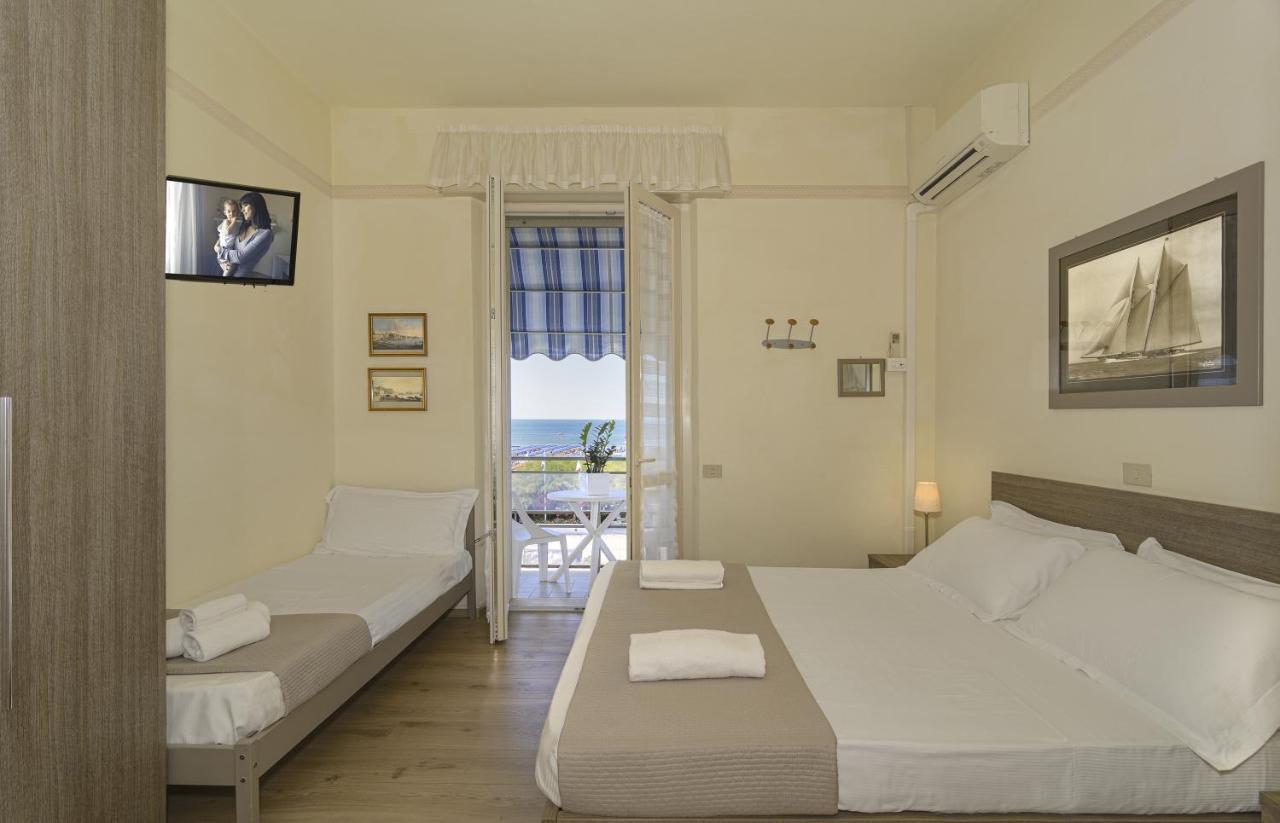 Hotel Lungomare 3*