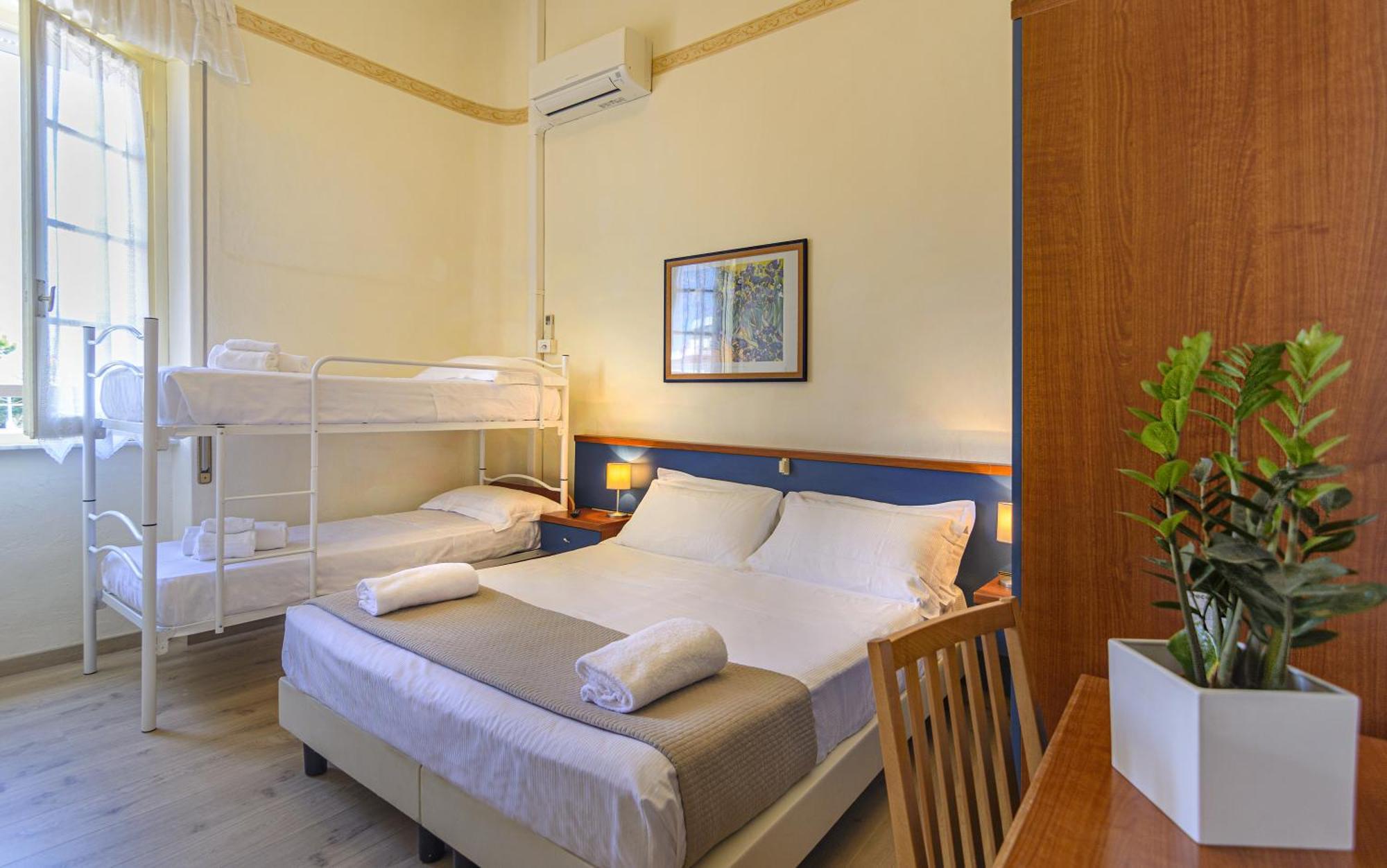 Lungomare Hotel 3*