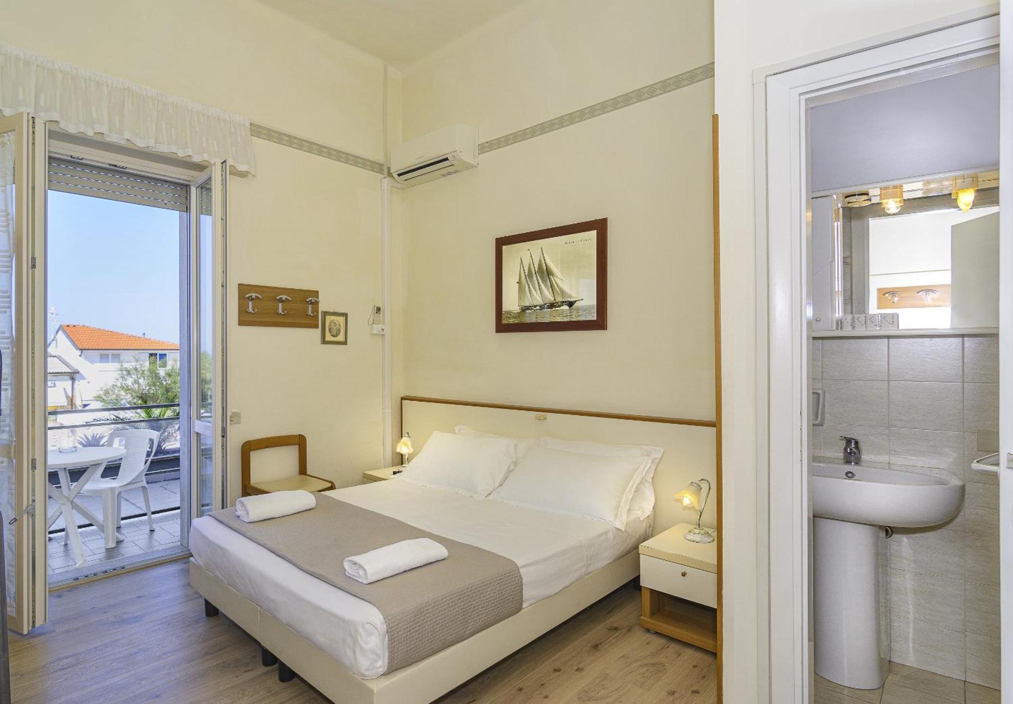 Hotel Lungomare Lido di Camaiore