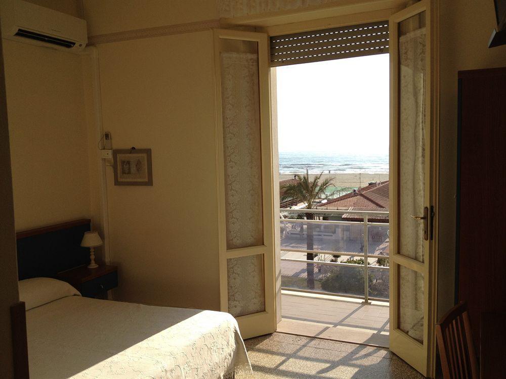 Hotel Lungomare 3*