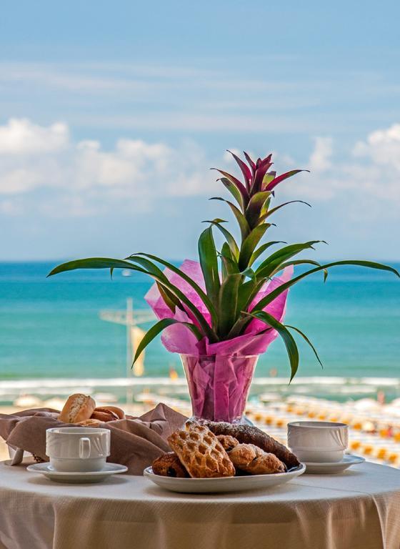 Hotel Lungomare 3*
